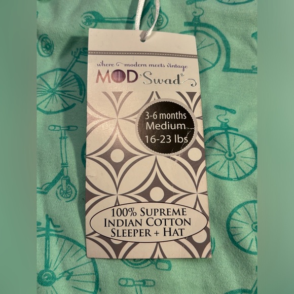 ModSwad Infant Swaddle Gown with Hat - Picture 4 of 6